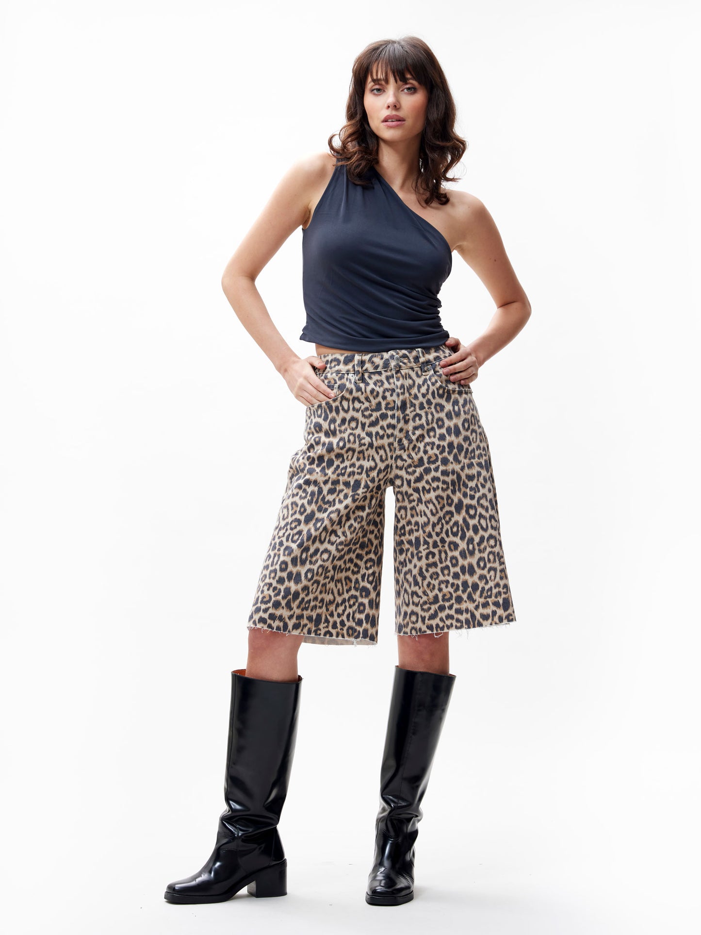 Catwalk Junkie Loose Fit Leopard Jorts