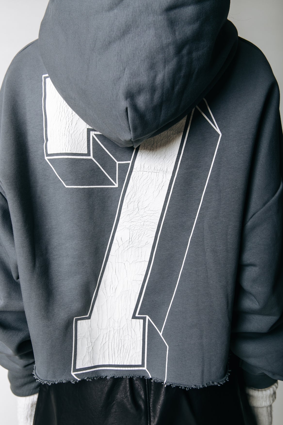 Colourful Rebel Seven Cropped Hoodie | Dark grey