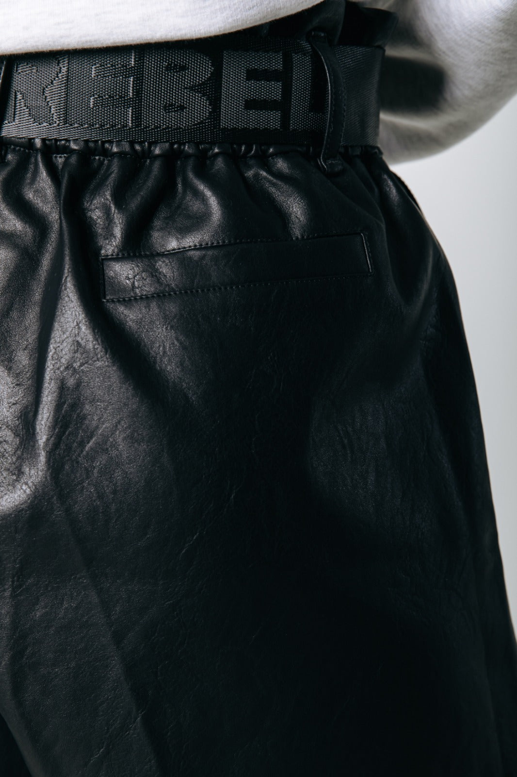 Colourful Rebel Louas Short | Black