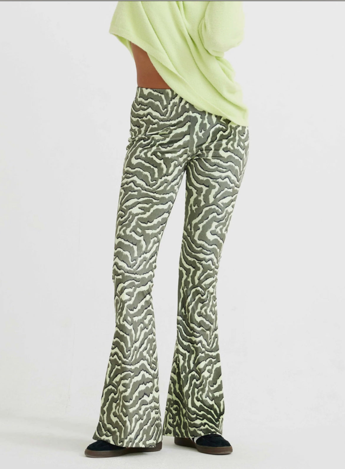 Catwalk Junkie Velvet Flare Broek